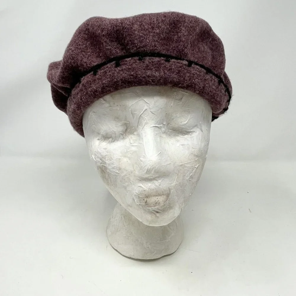 Purple w/Black Accent Beret Toucan Collection Custom Hand Embroidery Wool ‎ READ
